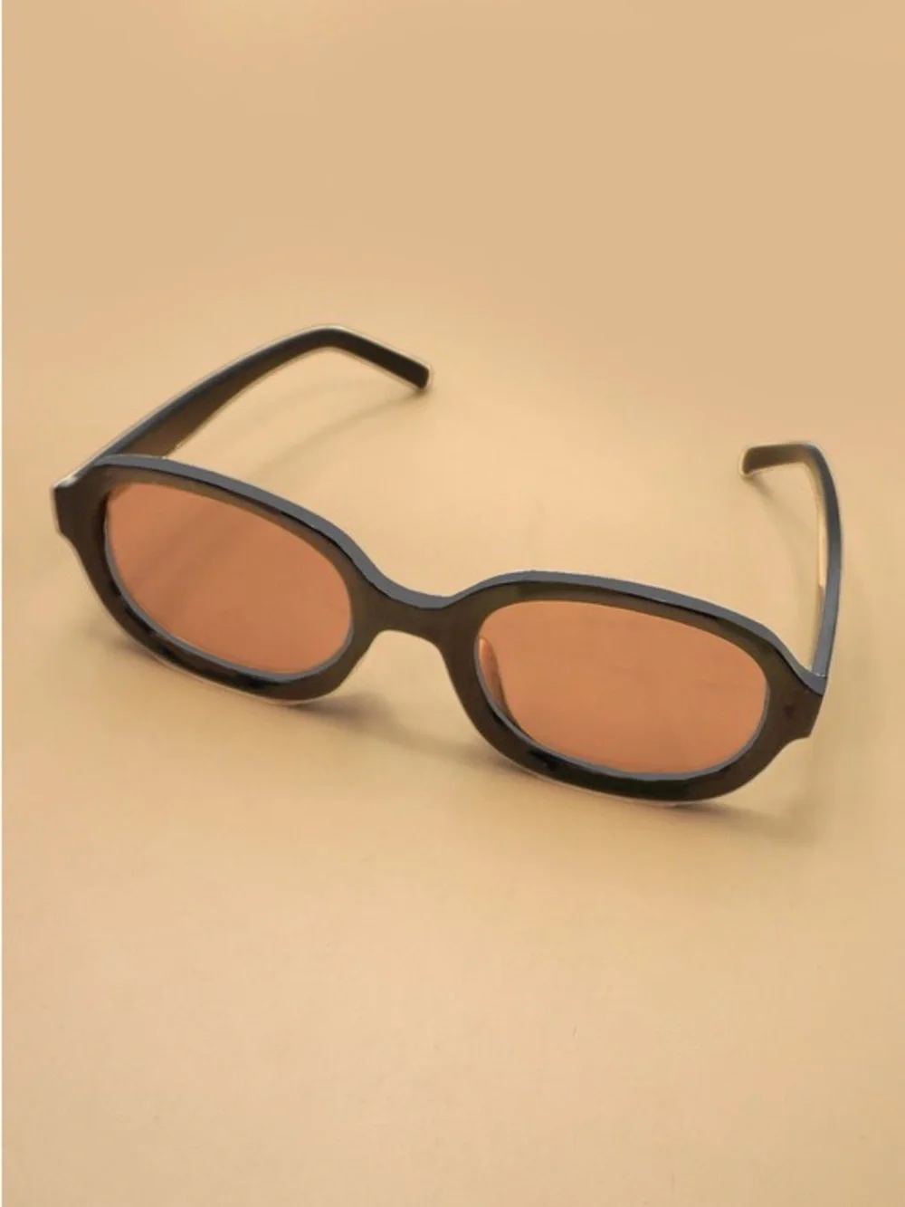 Retro Chic Black Frame Sunglasses with Brown Lenses